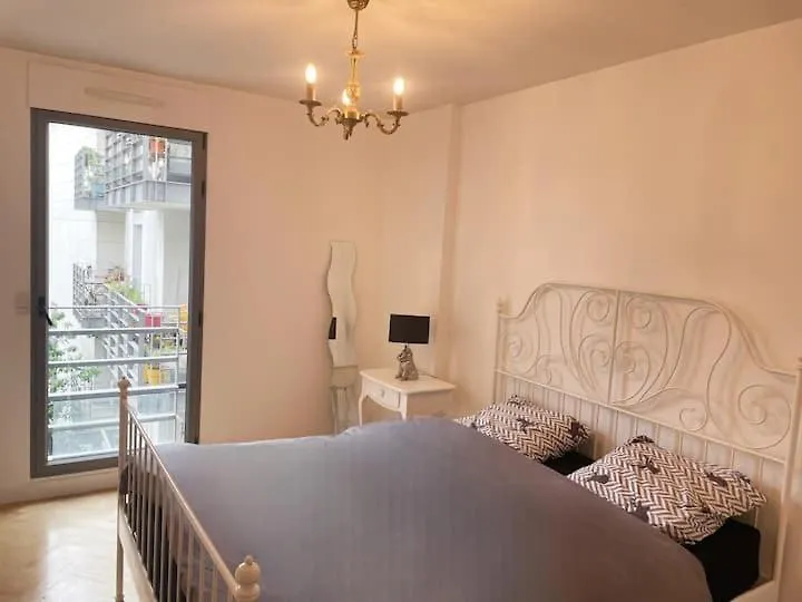 Beautiful And Large Montparnasse Apartment